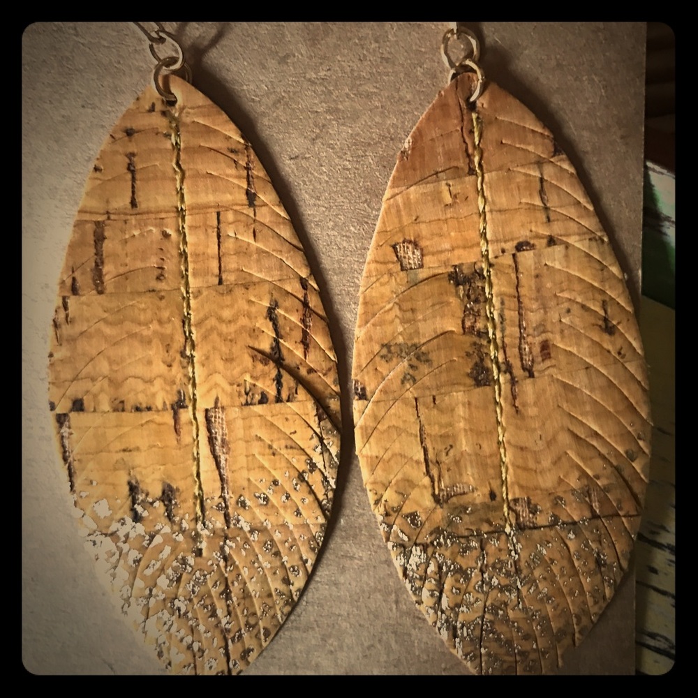 🍑Unique Faux Leather Leaf Earrings